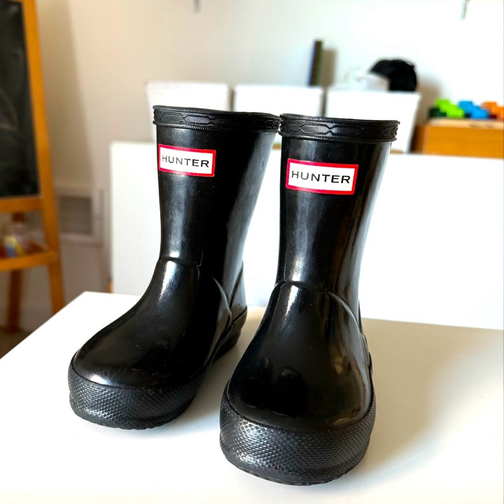 Hunter gloss toddler size 5
